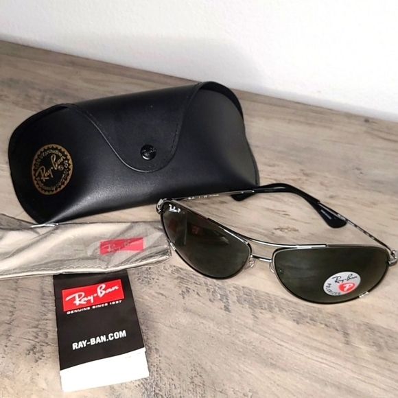 Ray-Ban Sunglasses - Picture 2 of 12